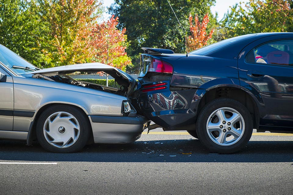 La Mejor Oficina Jurídica de Abogados de Accidentes de Carro, Abogado de Accidentes Cercas de Mí de Auto Commerce California